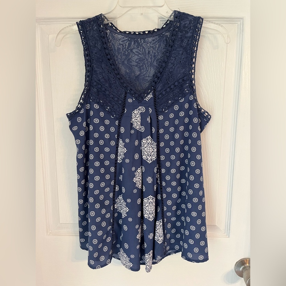 Japna Sleeveless blouse